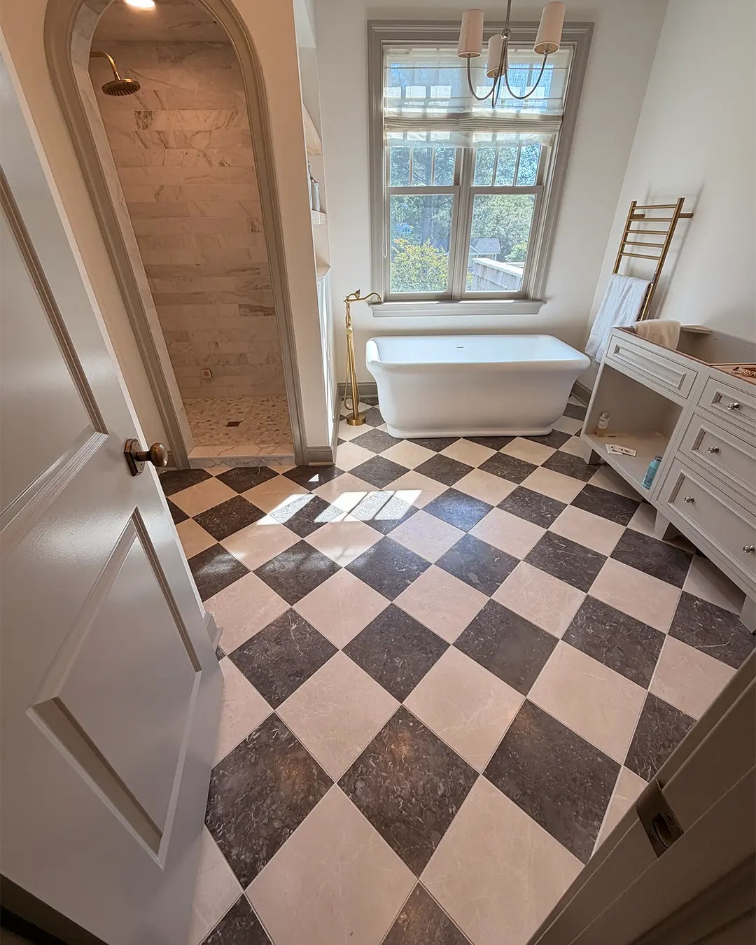 Checkered Marble Bath Floor