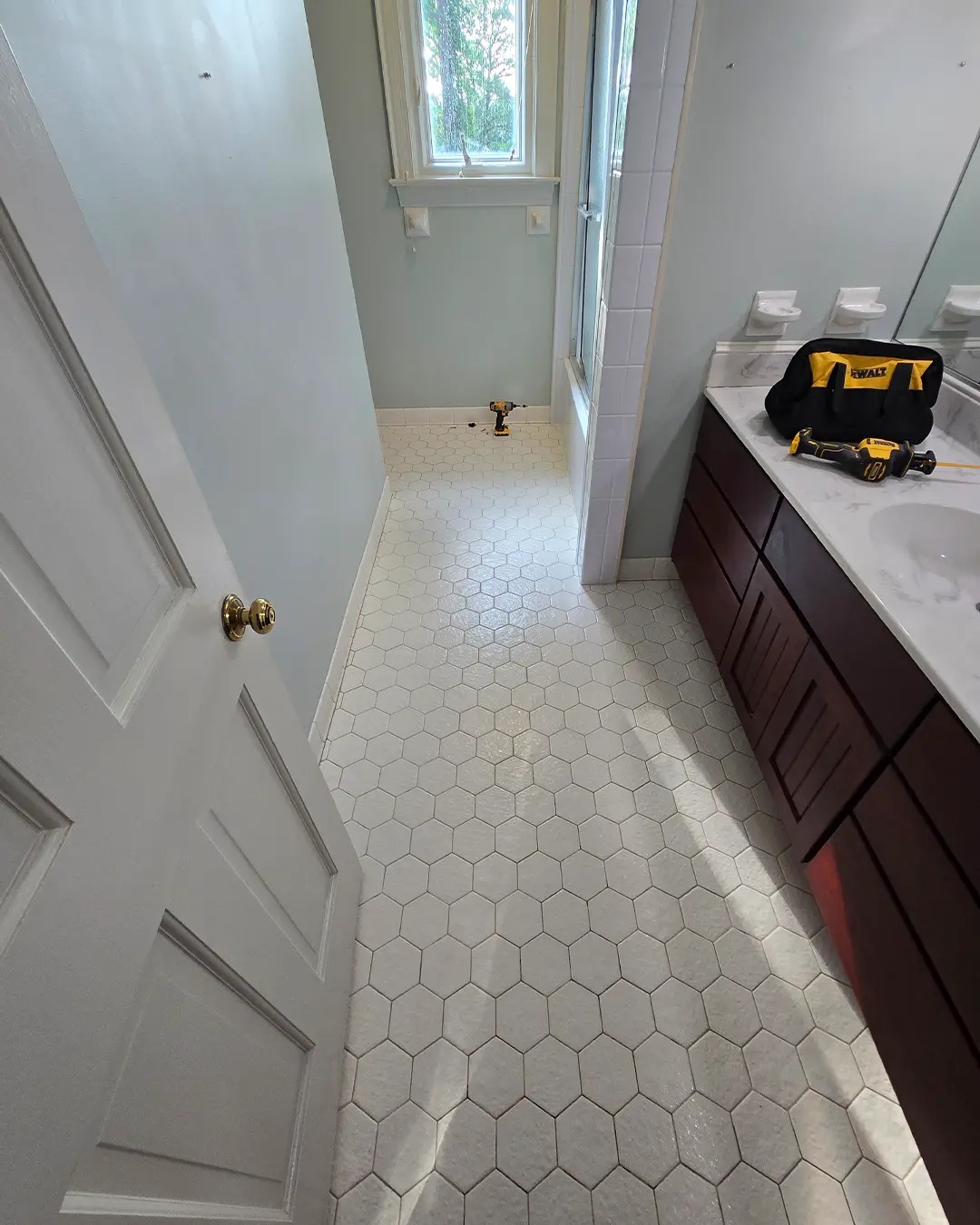 Hex Tile Bath Floor